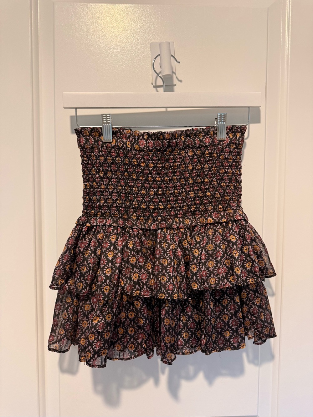 Mixology We’re All Pretty Girls Ruffle Floral Mini Skirt